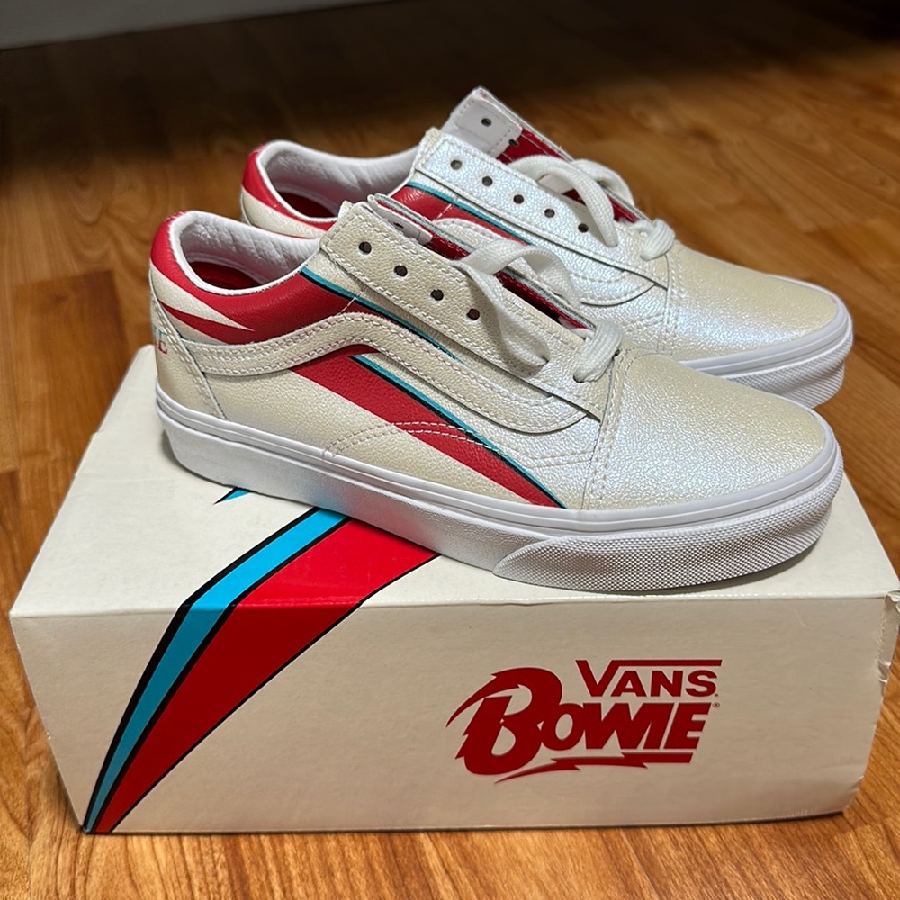 RARE! NEW David Bowie Old Skool Aladdin Sane/True White Vans